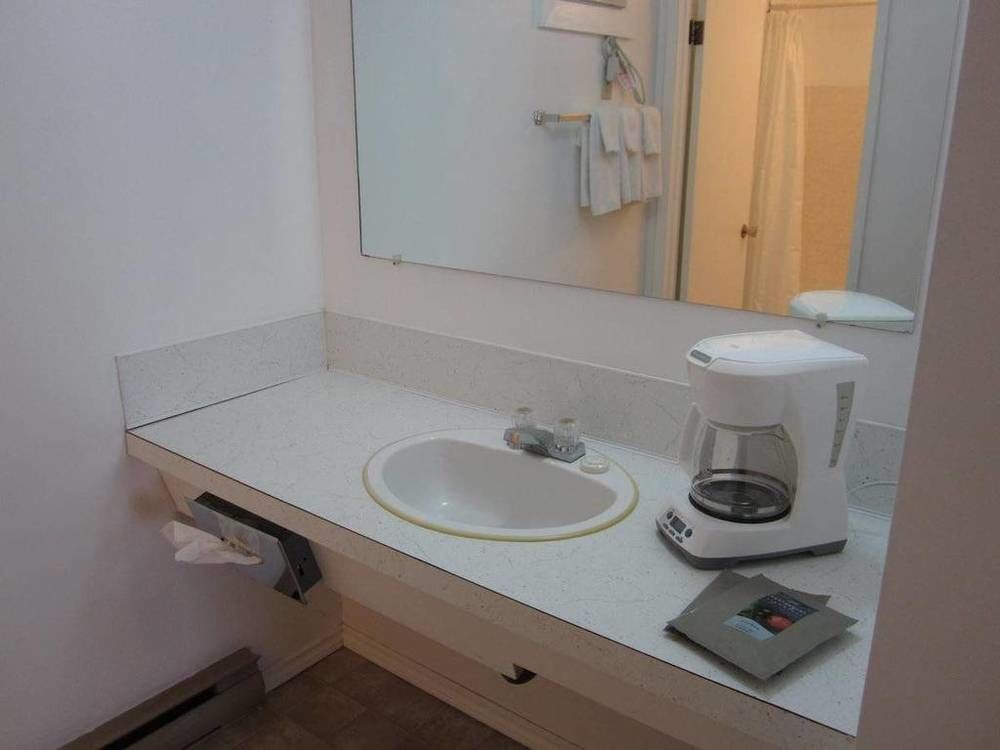 Westwood Motel 100 Mile House Luaran gambar
