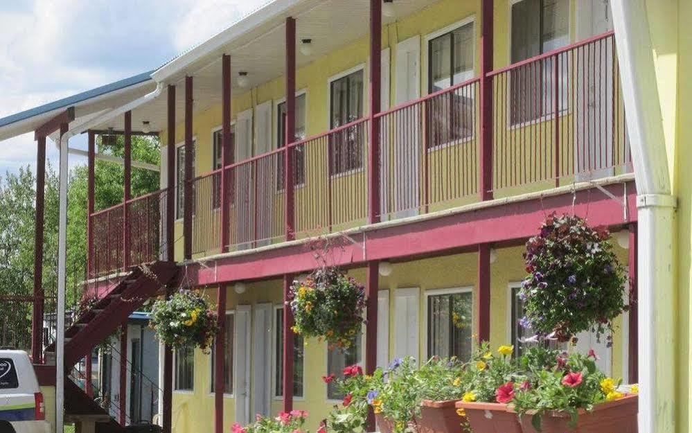 Westwood Motel 100 Mile House Luaran gambar